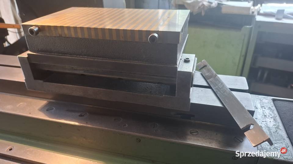 Stół magnetyczny sinusowy