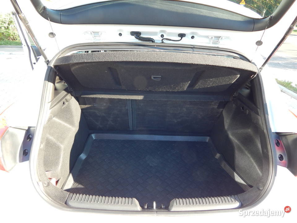 Hyundai i30 14 CRDi Classic manualna Łódź