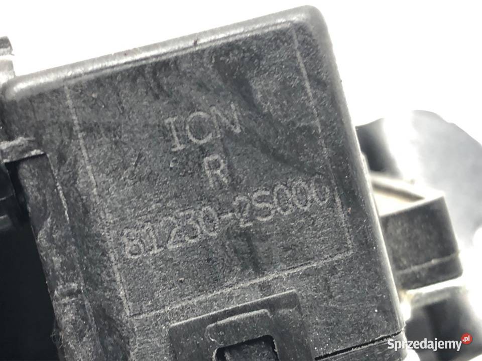 ZAMEK KLAPY TYŁ HYUNDAI ix35 SUV 812302S000