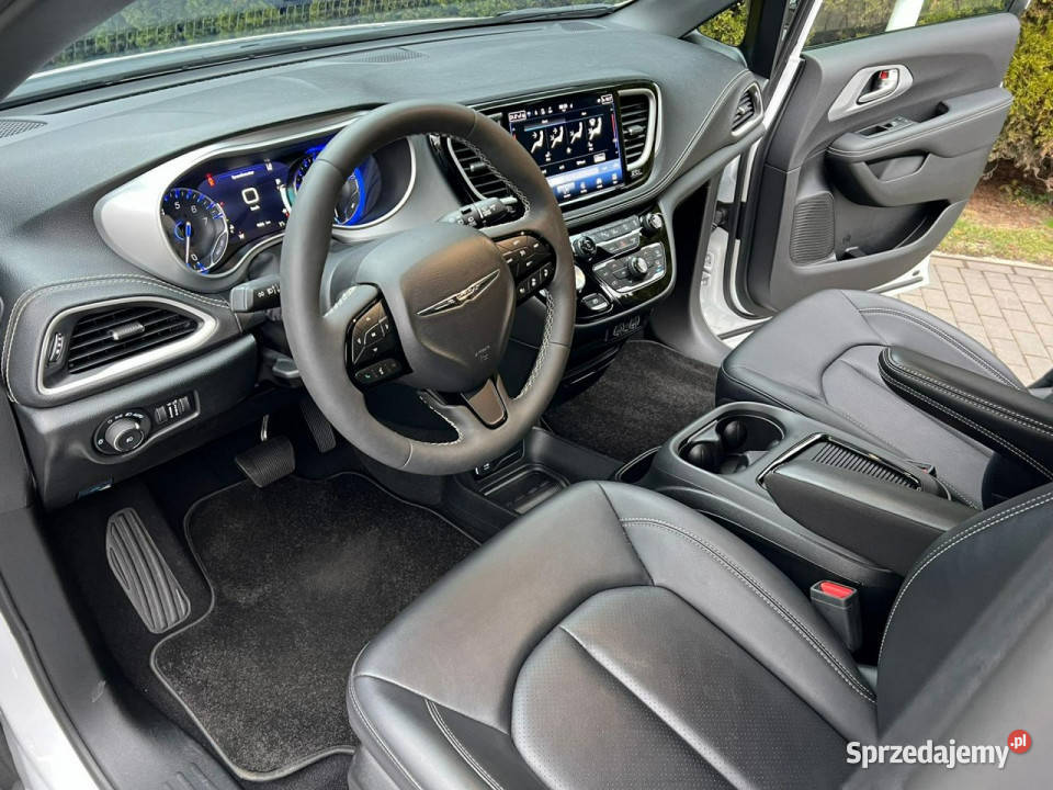 Chrysler Pacifica 36 V6 291 7 osób Nowa VAT marża Pacifica Baranowo