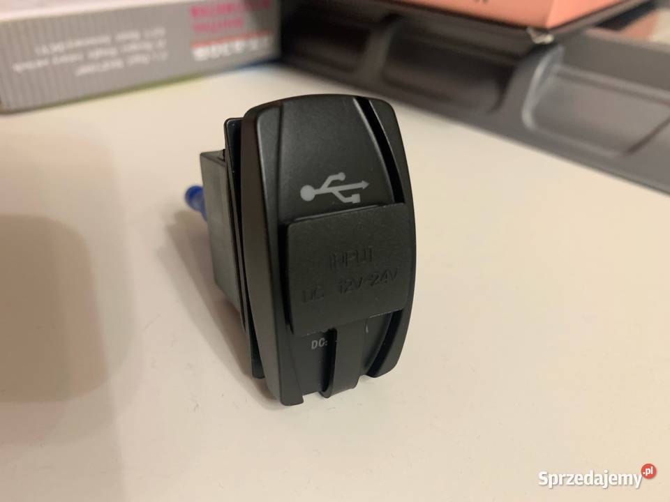 NOWA ładowarka samochodowa 2x USB na bolce z Zamość sprzedam