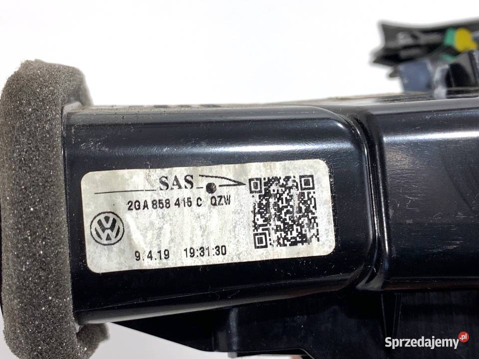 KRATKA NAWIEWU PRZÓD VW TROC 2GA819703 Crossover