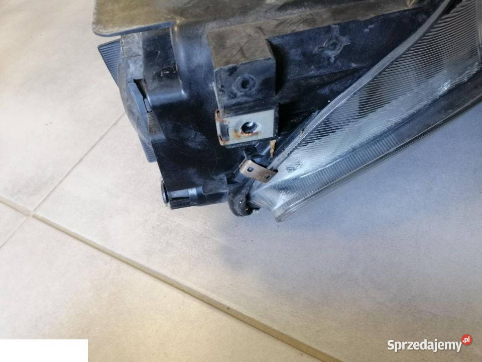 Mazda 6 2006 lift reflektor lewy przód xenon Kozubszczyzna