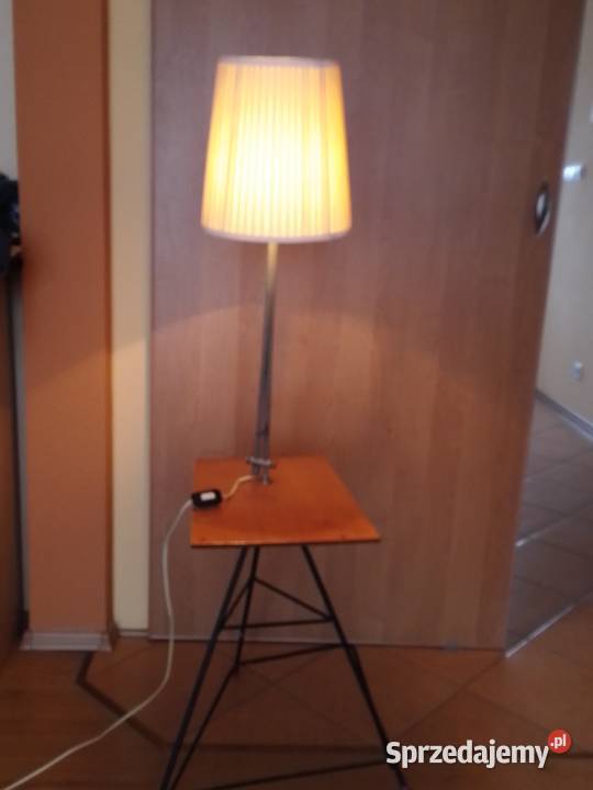 Lampa ze stolikiem z okresu PRL