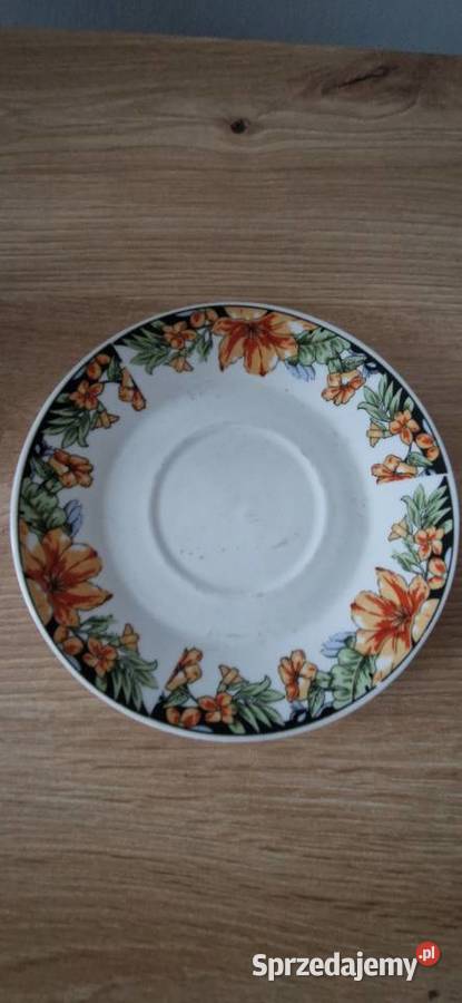 filiżanka ze talerzem biała kwiaty małopolskie Kraków