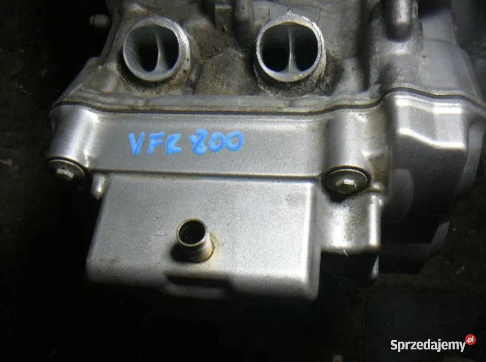 Pokrywa głowica Honda vfr 800 Ostrzeszów