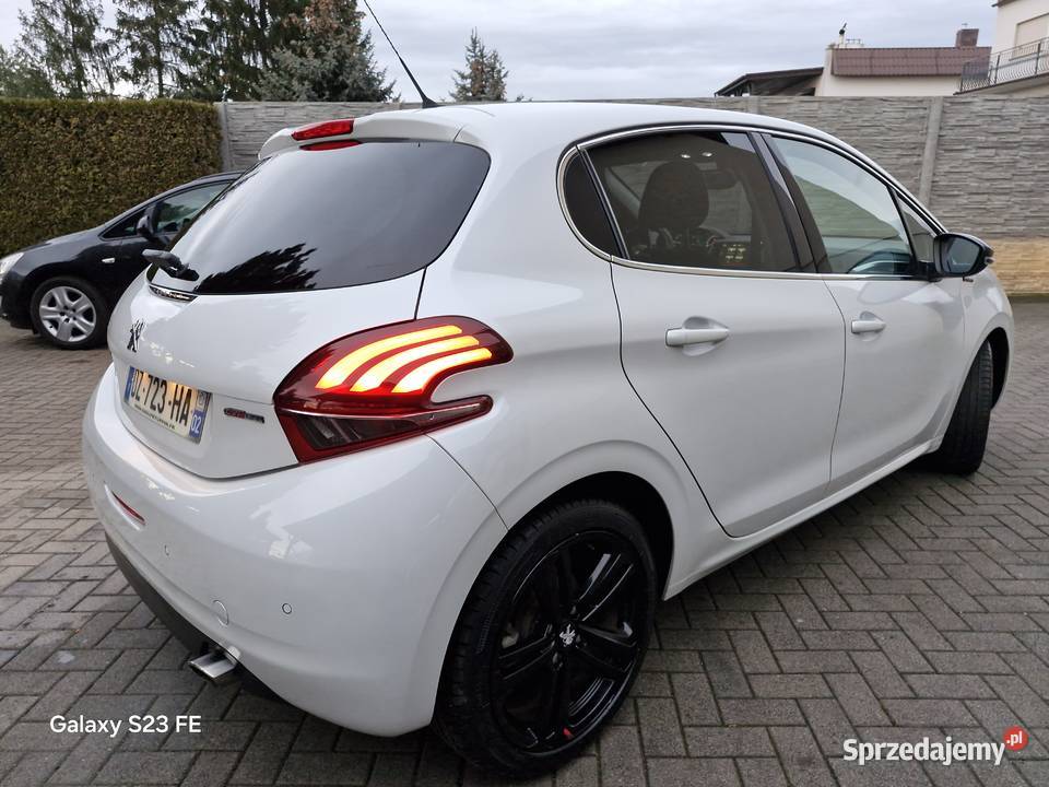 PEUGEOT 208GT 2015r 12tbenz110 NISKI PRZEBIEG Rydzyna