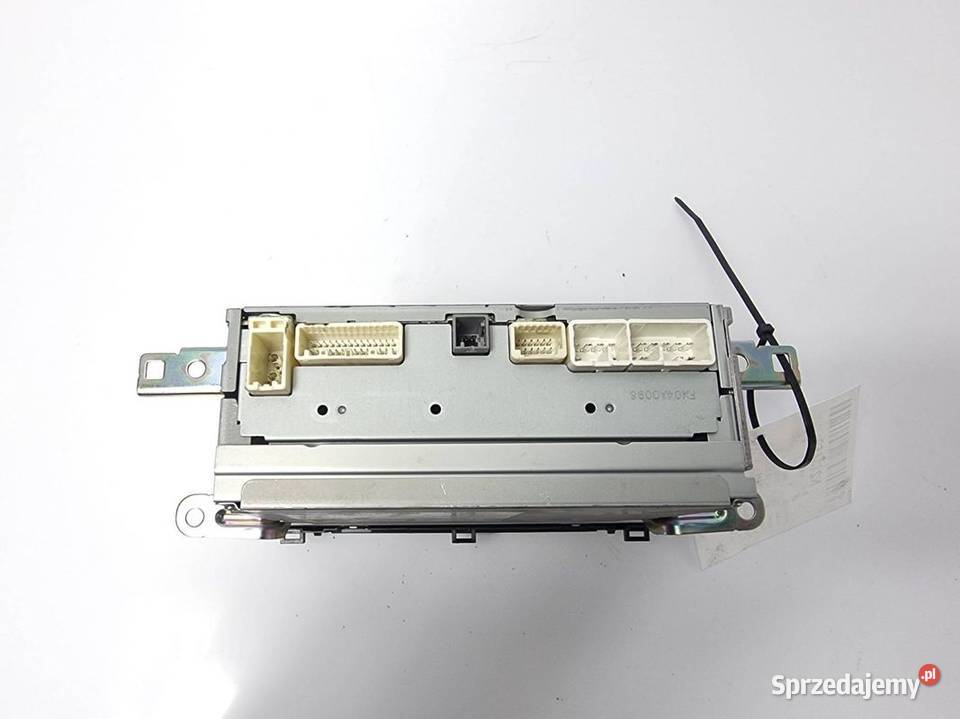 RADIO TOYOTA AURIS II 86120002880 Lipno