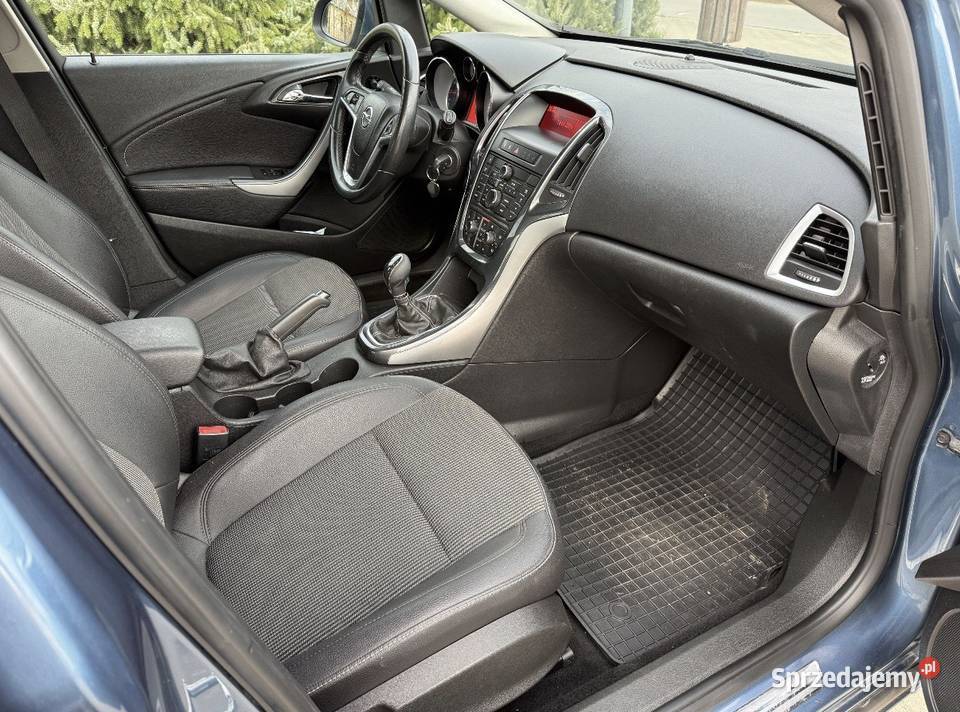 Opel Astra J 14 turbo 140