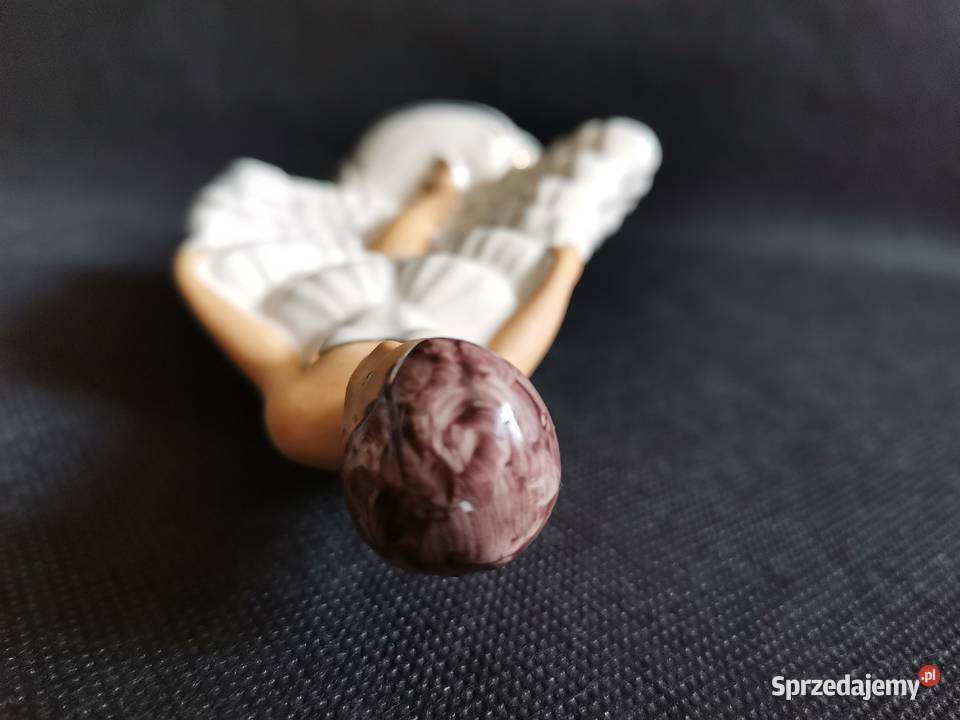 Stara figurka Dama w ukłonie porcelana Jan Porcelana i szkło Katowice sprzedam
