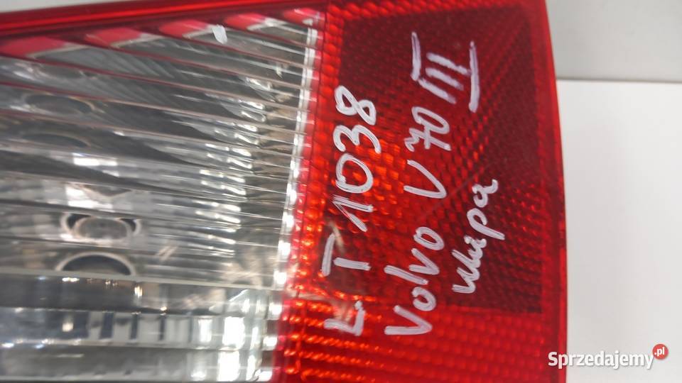 VOLVO V70 III KOMBI LAMPA TYŁ LEWA W KLAPĘ wielkopolskie Zbierkowo