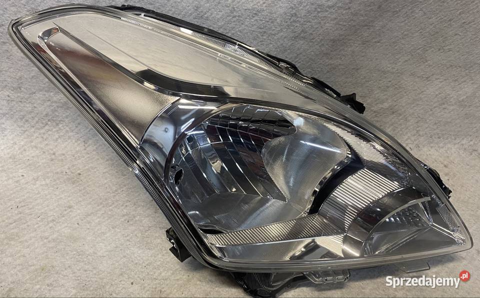Lampa reflektor prawy przód Suzuki Baleno II 15