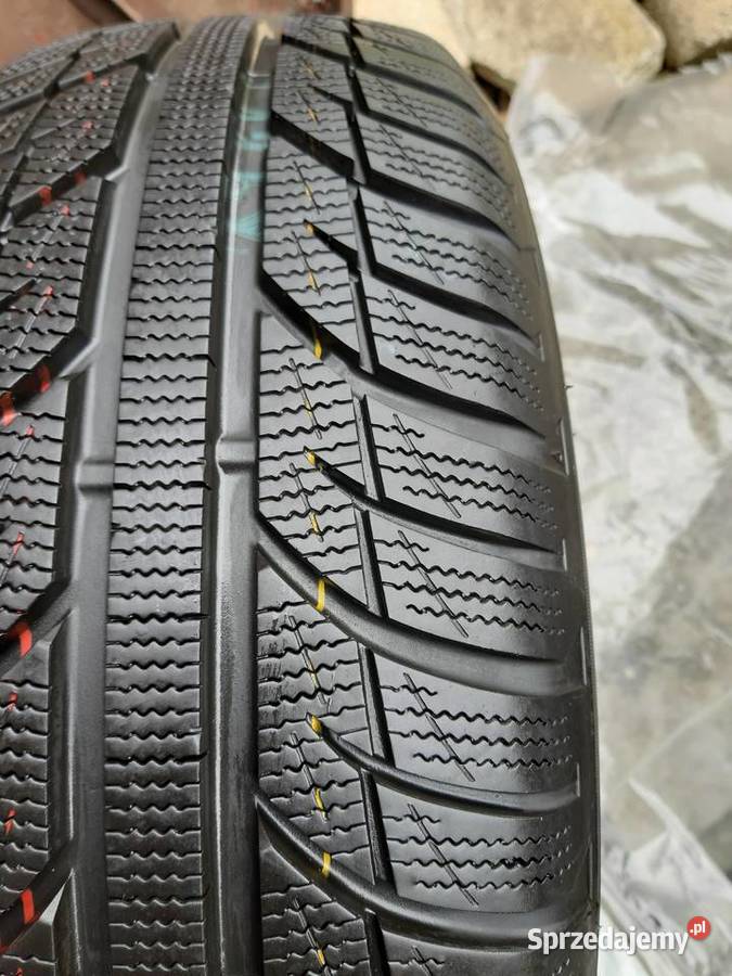 Opona zimowa 20560R16 96H Toyo Snowprox S943 Głuchołazy