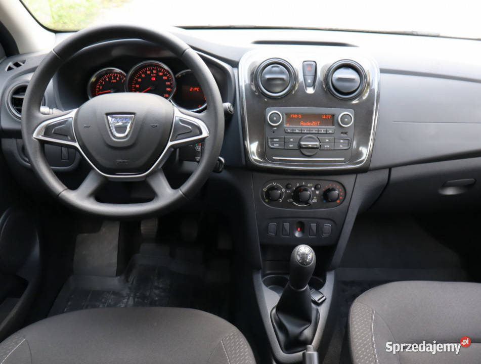 Dacia Logan 10 SCe system Start-Stop Samochody osobowe