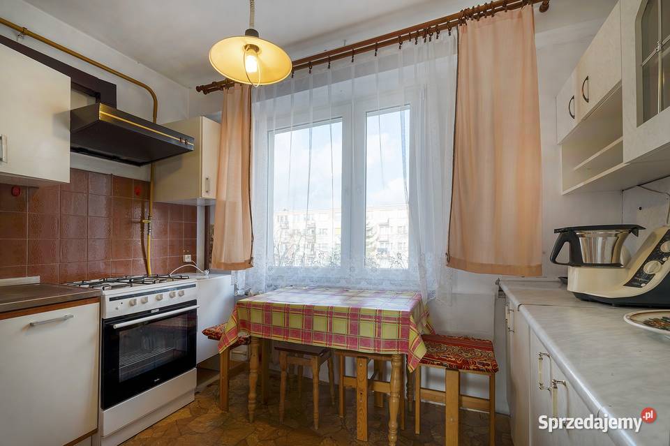 Os Armii Krajowej 72 m 3 pokoje balkon 2 piętro blok Jarosław