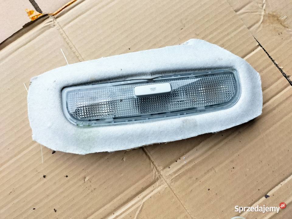LAMPKA OŚWIETLENIA WNĘTRZA PODSUFITKI 8P0947111