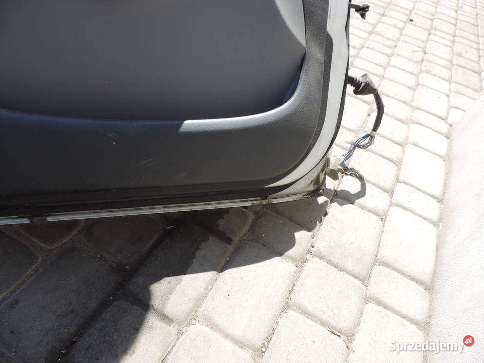 TOYOTA YARIS I HB FL 5D KOLOR 199 DRZWI LEWY Rok produkcji 2004 Nowy Sącz