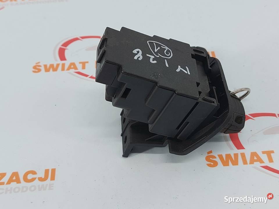 BMW 1 E82 11r stacyjka z kluczykiem 6954718