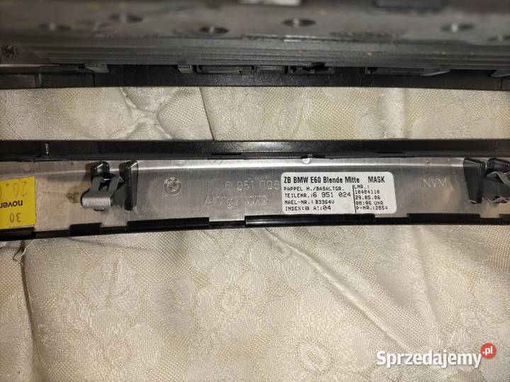 Blenda konsoli centralnej BMW E60 E61 Drewno Wyposażenie wnętrza Poręba sprzedam