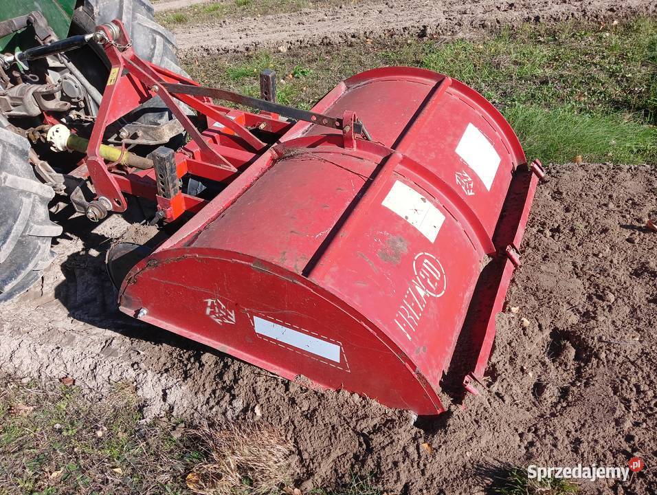 Glebogryzarka Akpil w stanie technicznym Glebogryzarki Boiska-Kolonia
