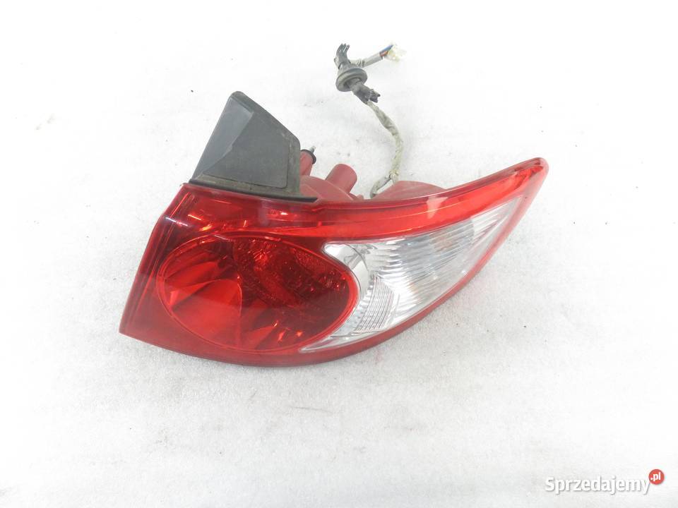 LAMPA PRAWA TYLNA HYUNDAI SANTA FE II 083211944R osobowe sprzedam