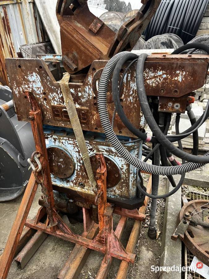 Wibromłot Rok produkcji 1992 Chojnów