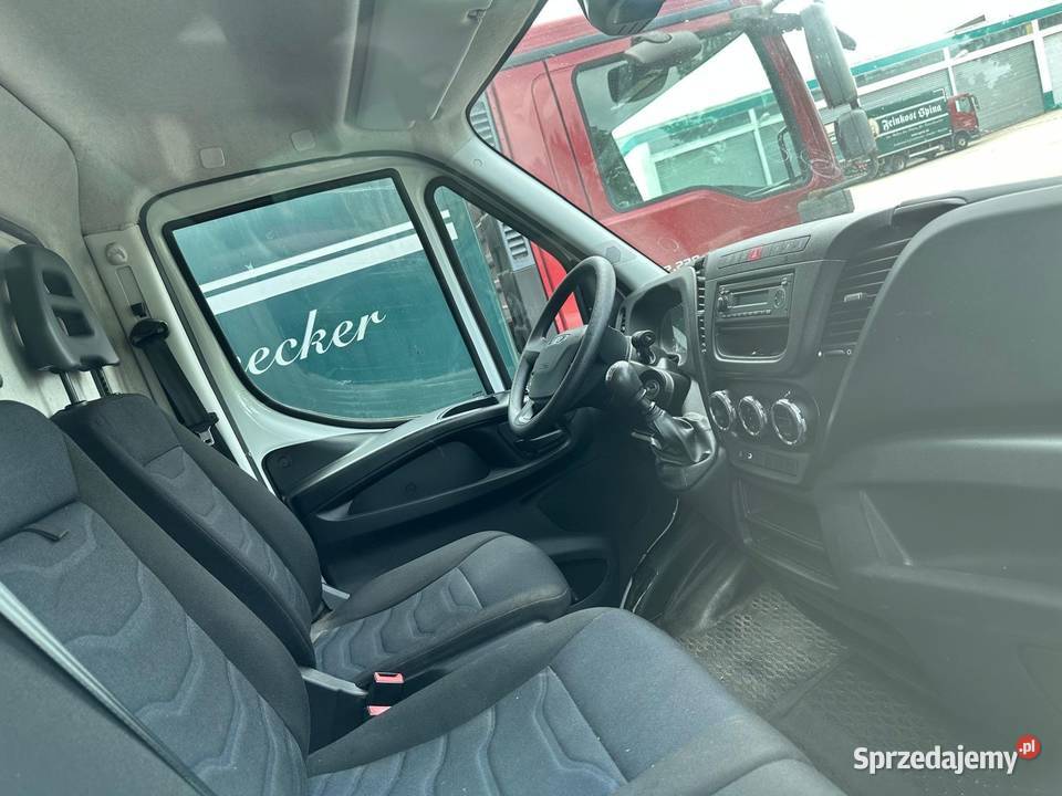 Iveco daily kontener z windą Łosiów