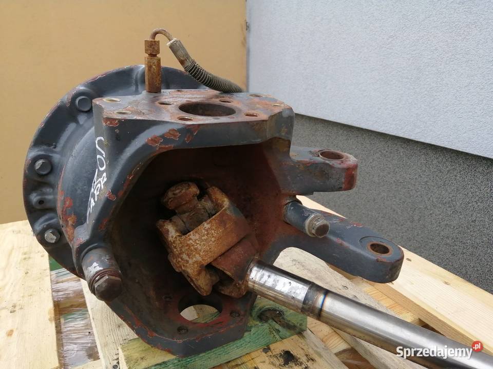 Zwolnica Zwrotnica prawy przód Fermec 965 Wilkowo sprzedam
