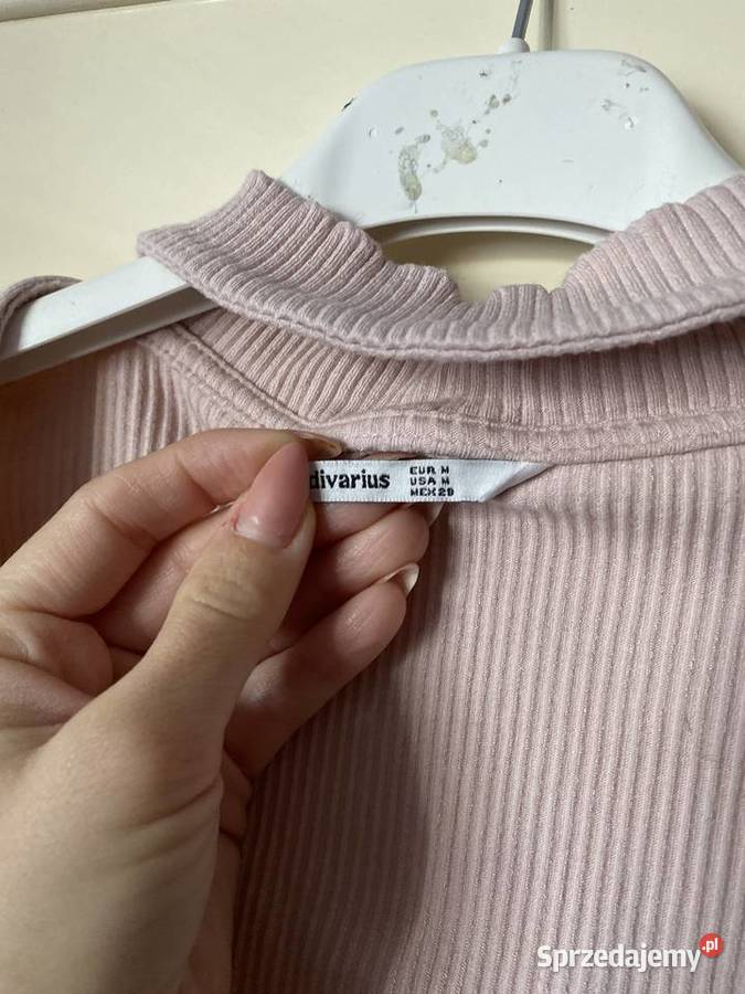 Bluzka top Stradivarius z chokerem prążkowana w Kraków sprzedam