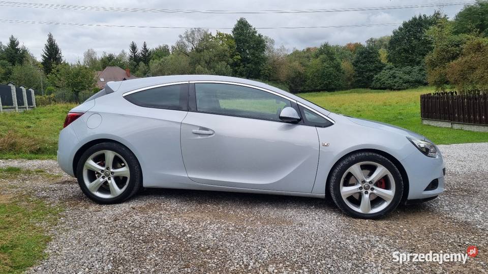 Opel Astra gtc20cdti navibi xenonCzujniki
