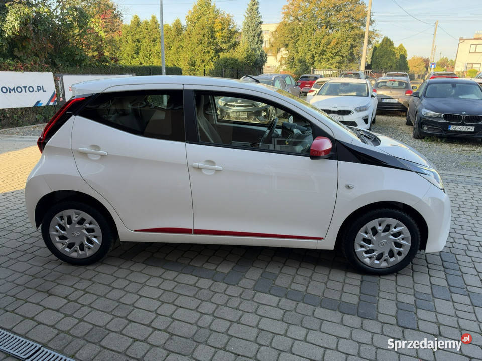 Toyota Aygo 10 72 Klimatyzacja Kamera CarPlay II Aygo Orzech