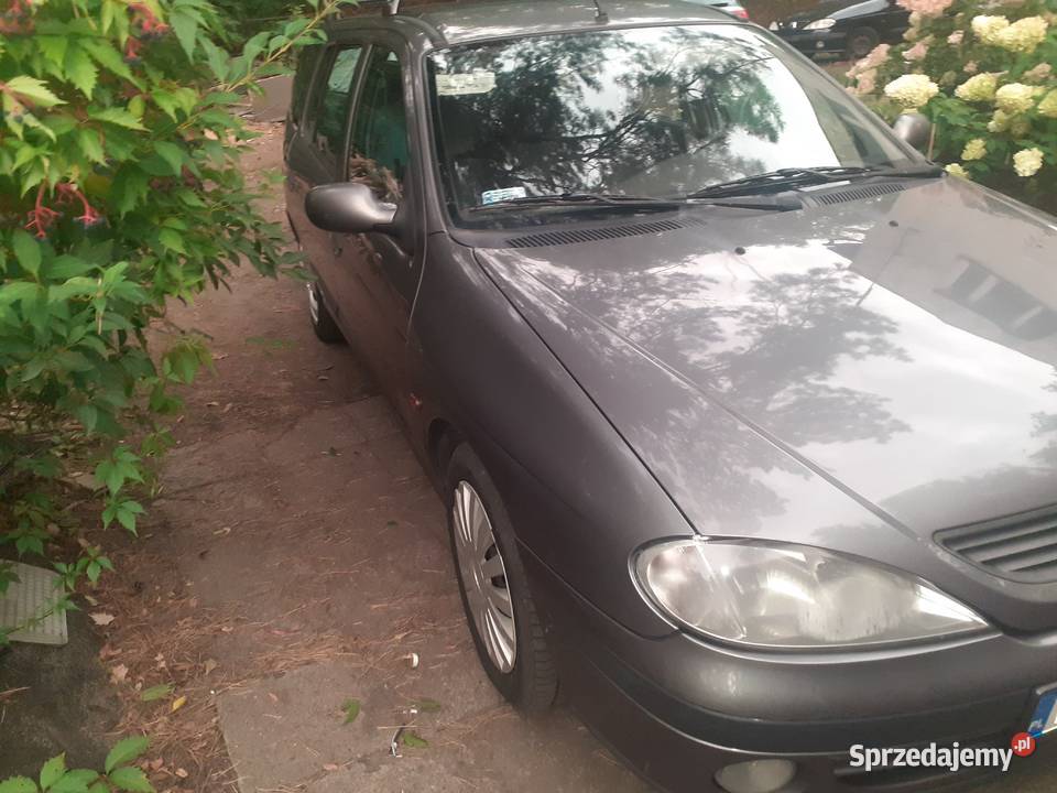 Sprzedam Megane 1 kombi benzyna