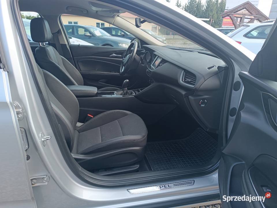 OPEL INSIGNIA GRAND SPORT INNOVATION 16 BENZ 200 benzyna Chełm
