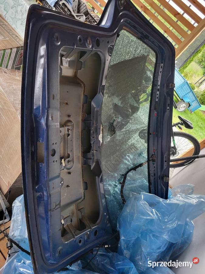 Sprzedam tylna klape vw touran Zalesna
