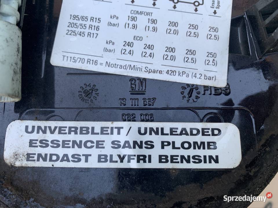 Klapka wlewu paliwa Opel astra h Rok produkcji 2008 zachodniopomorskie