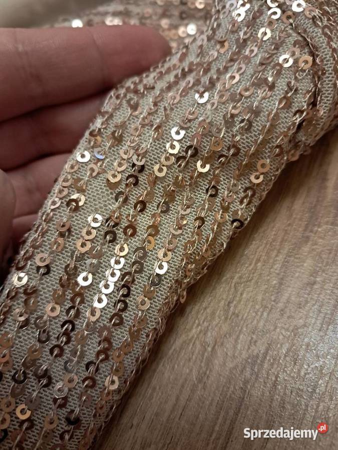 Złota sukienka z cekinami łódzkie Łódź