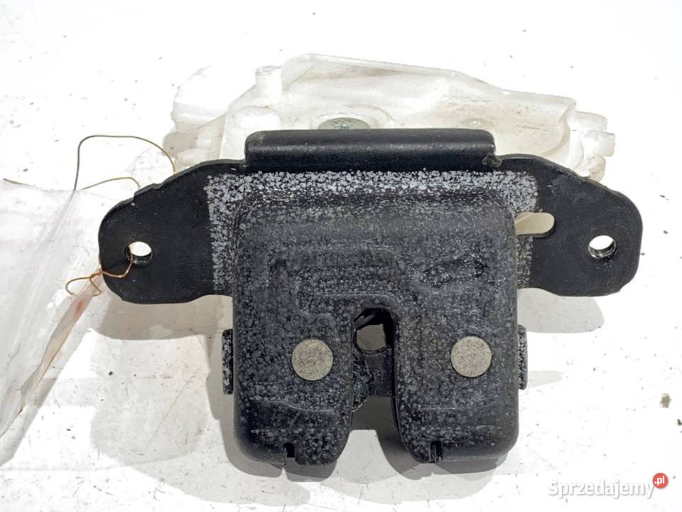 ZAMEK KLAPY TYŁ TOYOTA AURIS II Hatchback 1218