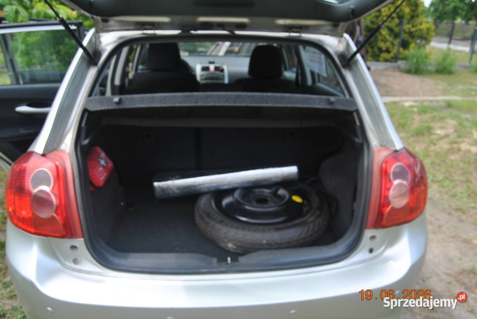 Toyota Auris 16 B LPG nieuszkodzony mazowieckie