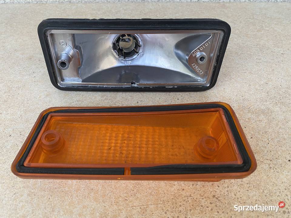 Kierunkowskaz prawy Fiat 126 1988r Oświetlenie śląskie Sosnowiec sprzedam