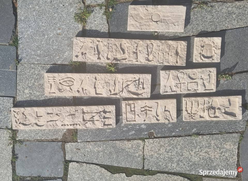 Płytki Stegu z wycofanej kolekcji hieroglify Bielawa