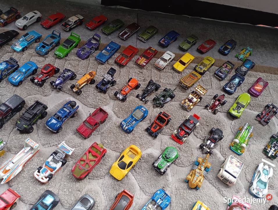 145 HOT WHEELS 300 pln