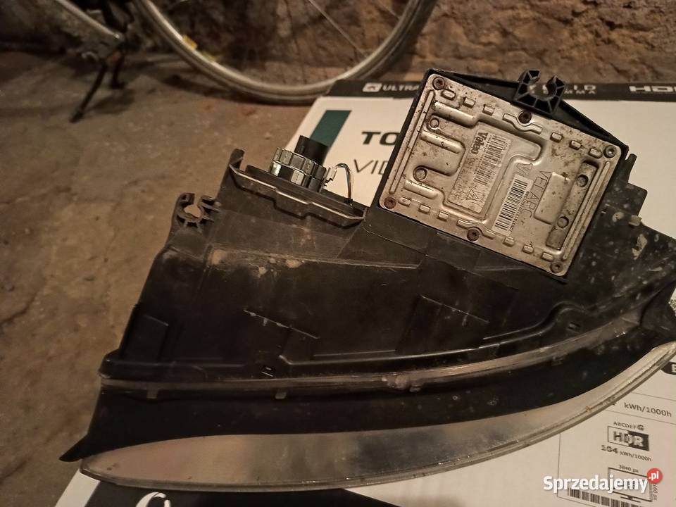 Lampy przód a4b6 Xenon Strzegom