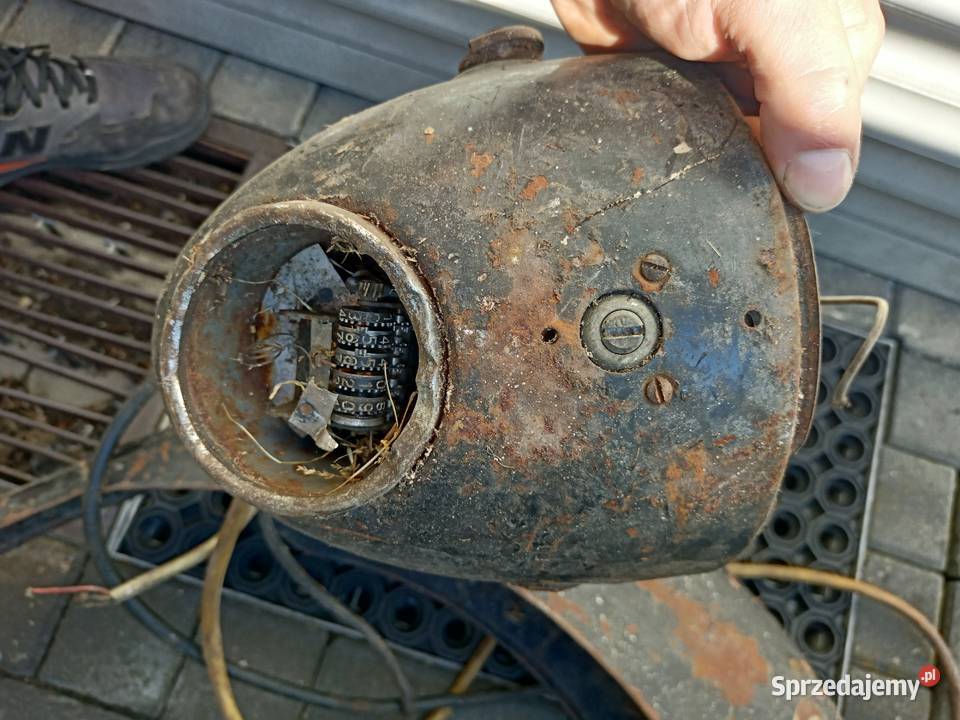 Lampa błotnik stacyjka pannonia świętokrzyskie Ostrowiec Świętokrzyski