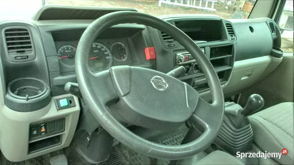Nissan Cabstar pomoc drogowa autolaweta holownik hak