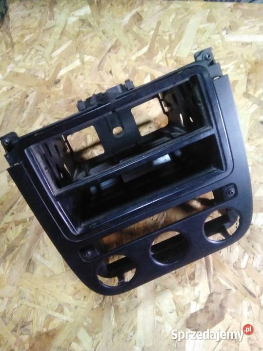 Kosz ramka szuflada radia VW Golf V Jetta Cewice