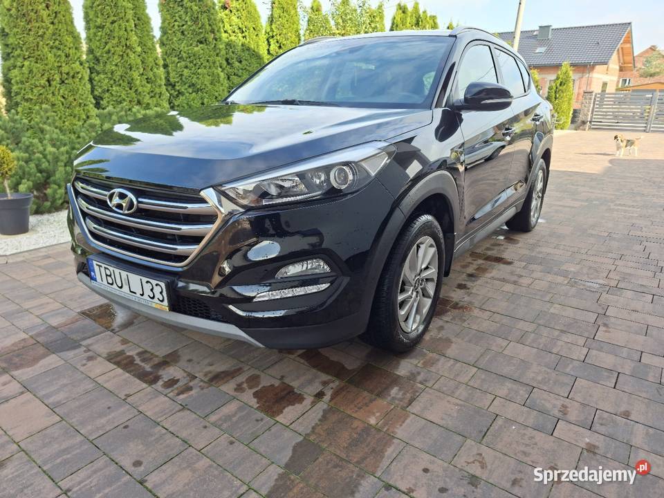 Hyundai Tucson 16 GDi Benzyna czarny Tucson