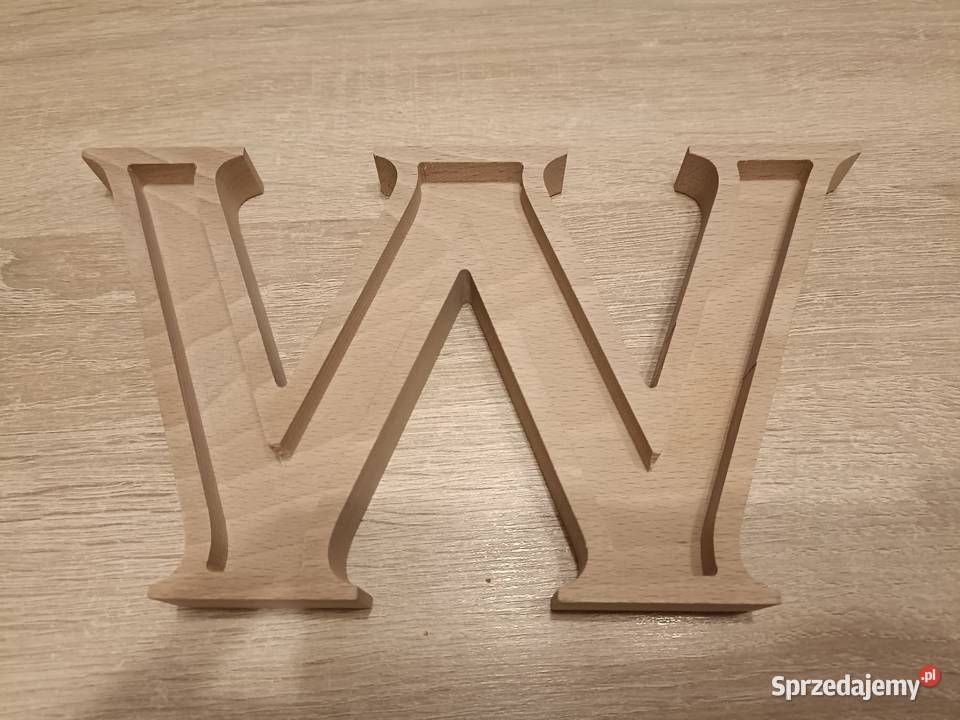 Drewniana litera W Kwidzyn