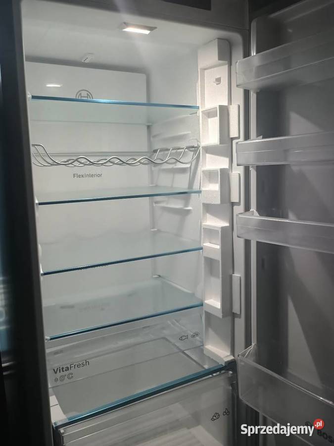Powystawowa lodówka Bosch nofrost