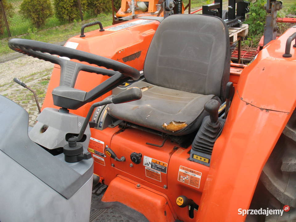 Kubota GL mocna 4x4 tur ładowacz do sadu obory Mroków sprzedam