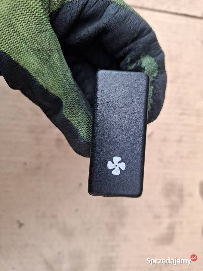 Przycisk włącznik dmuchawy nawiewu Fiat 126p sprzedam